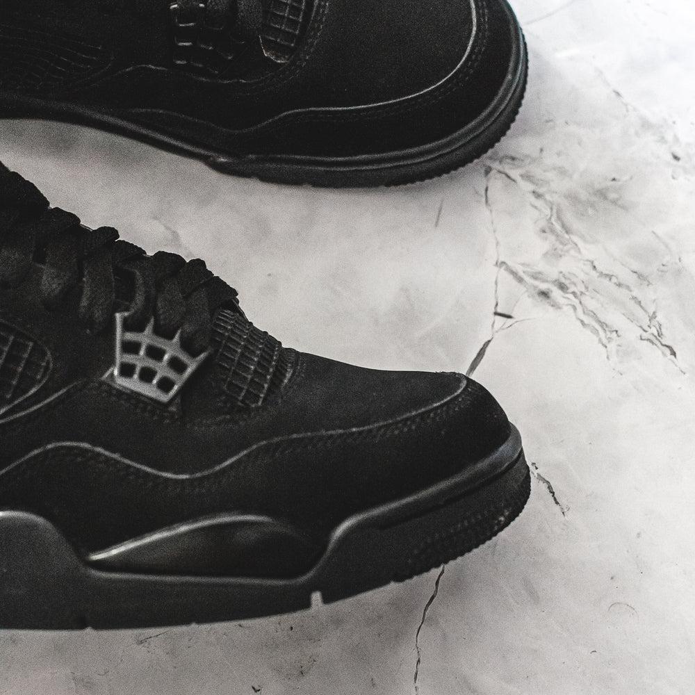 Jordan 4 Retro Black Cat (2020)