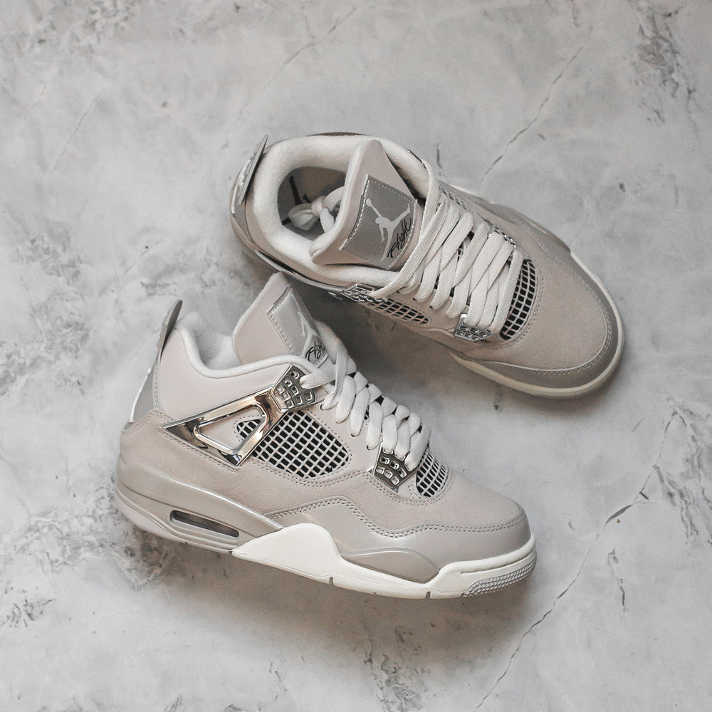 Jordan 4 Retro Frozen Moments (W)