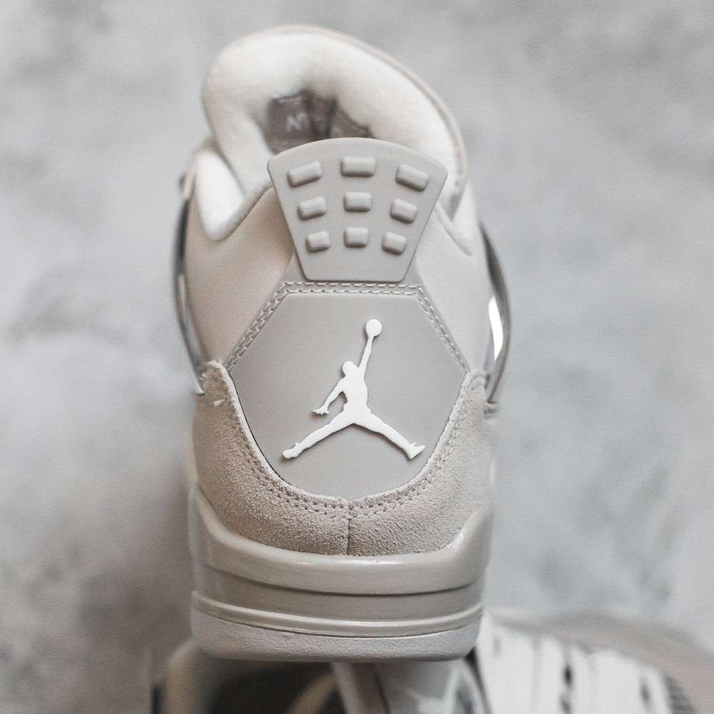 Jordan 4 Retro Frozen Moments (W)