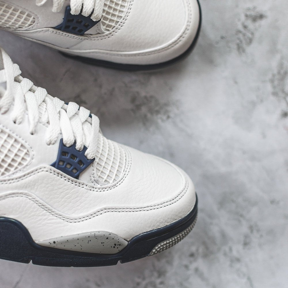 Jordan 4 Retro Midnight Navy