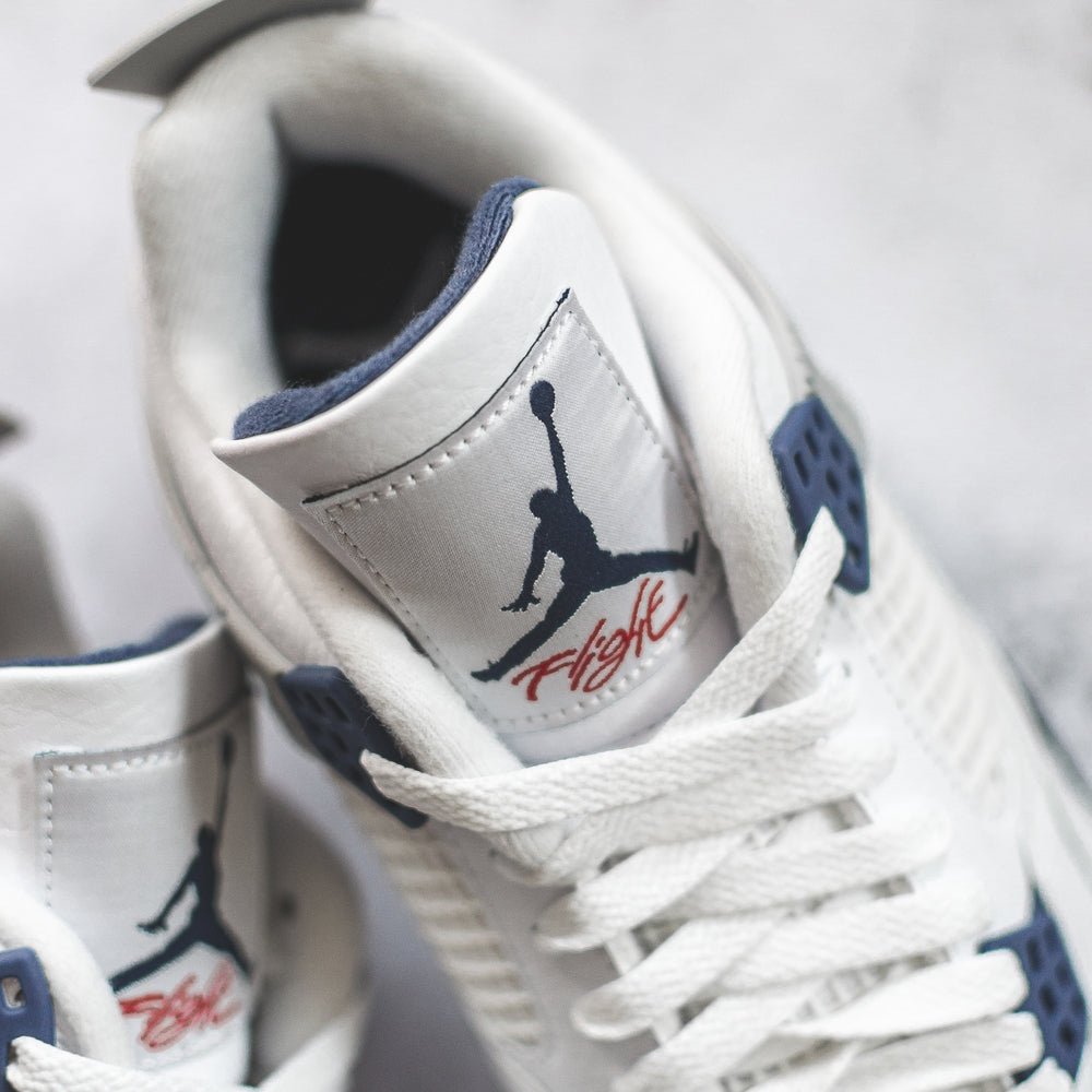 Jordan 4 Retro Midnight Navy