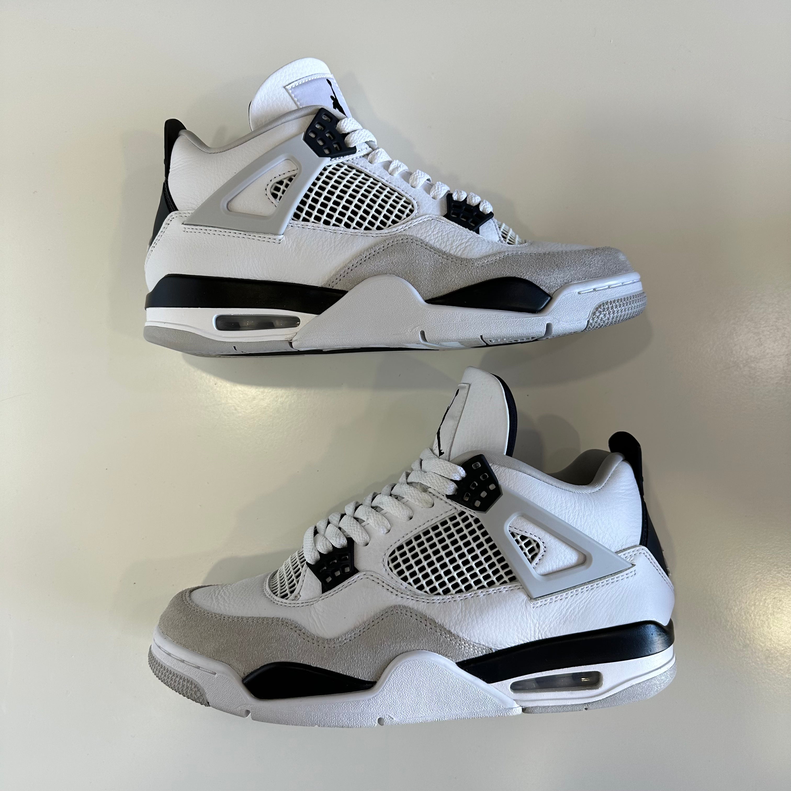 Jordan 4 Retro Military Black (De Uso) (8MX)