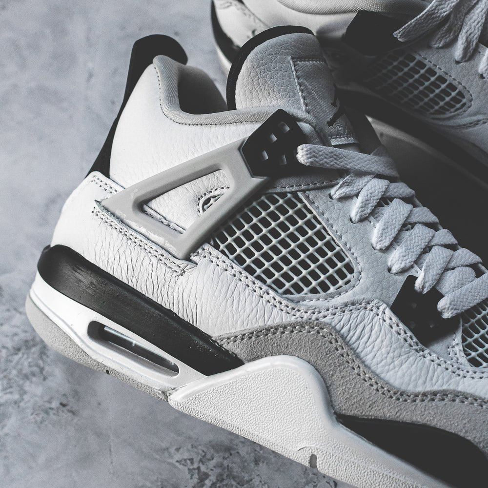 Jordan 4 Retro Military Black (GS)