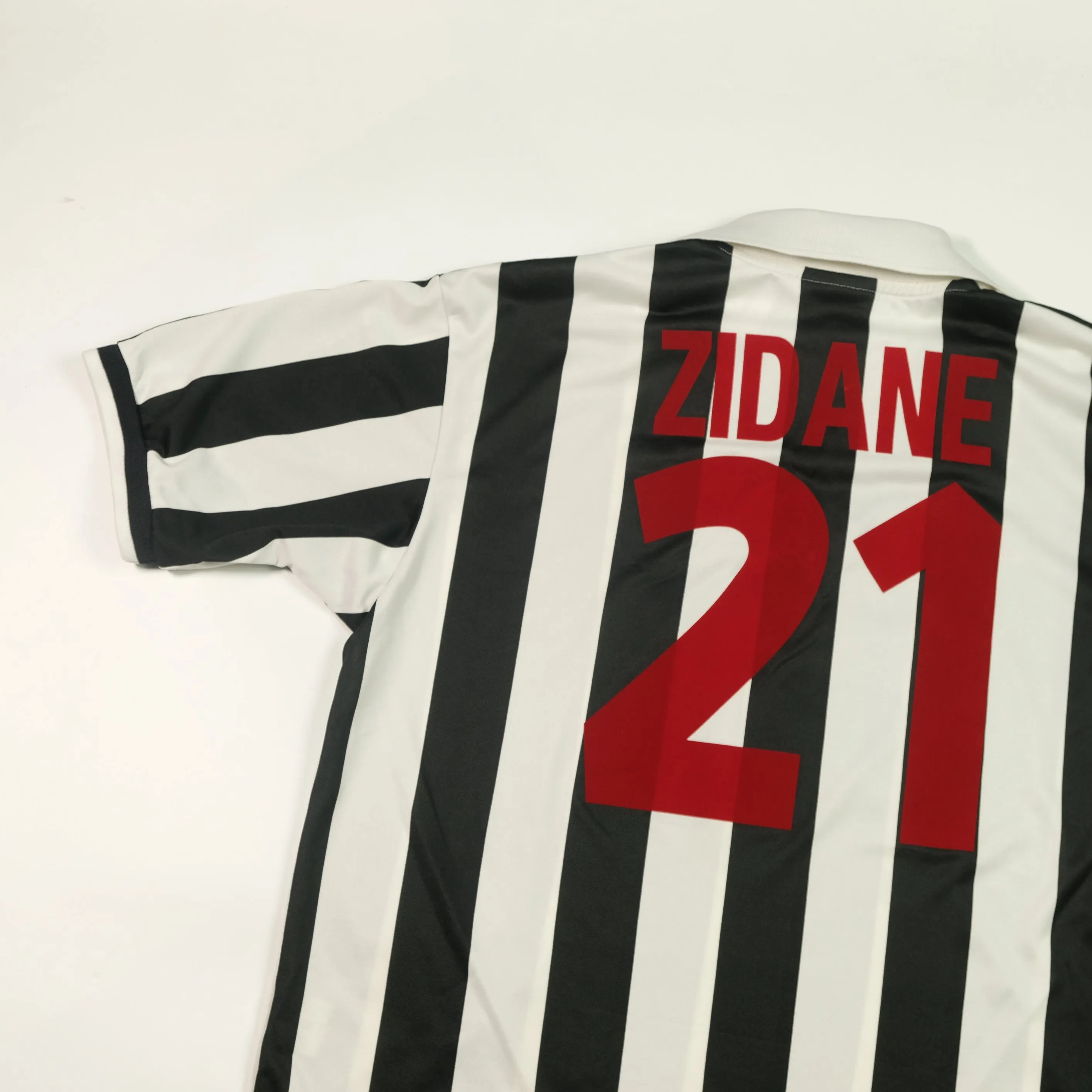 Juventus Italy Kappa Zidane Original 1998/1999 Home Vintage Football Shirt (L)