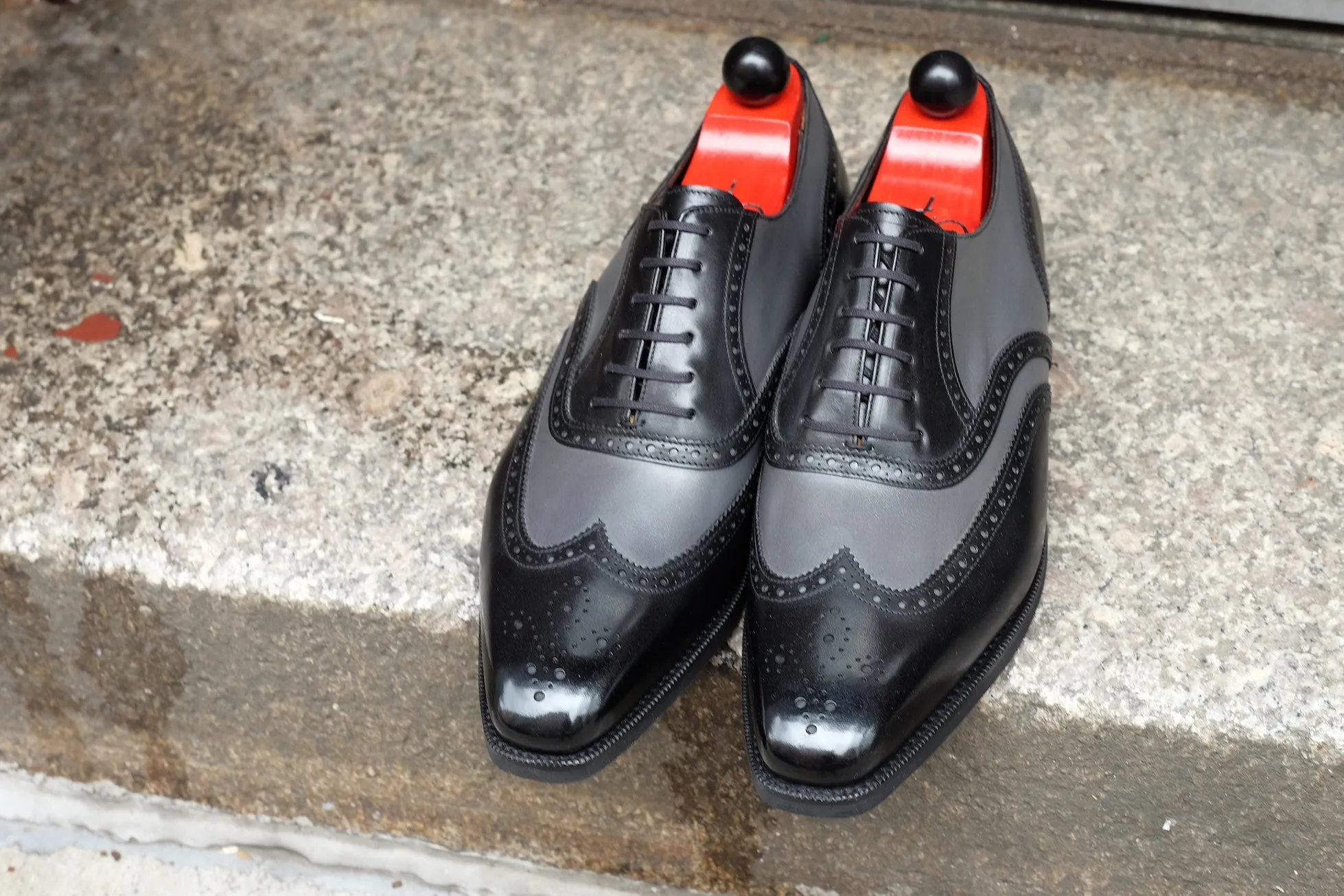 Kitsap - MTO - Black Calf / Grey Calf - LPB Last - City Rubber Sole - Fleur De Lys Medallion